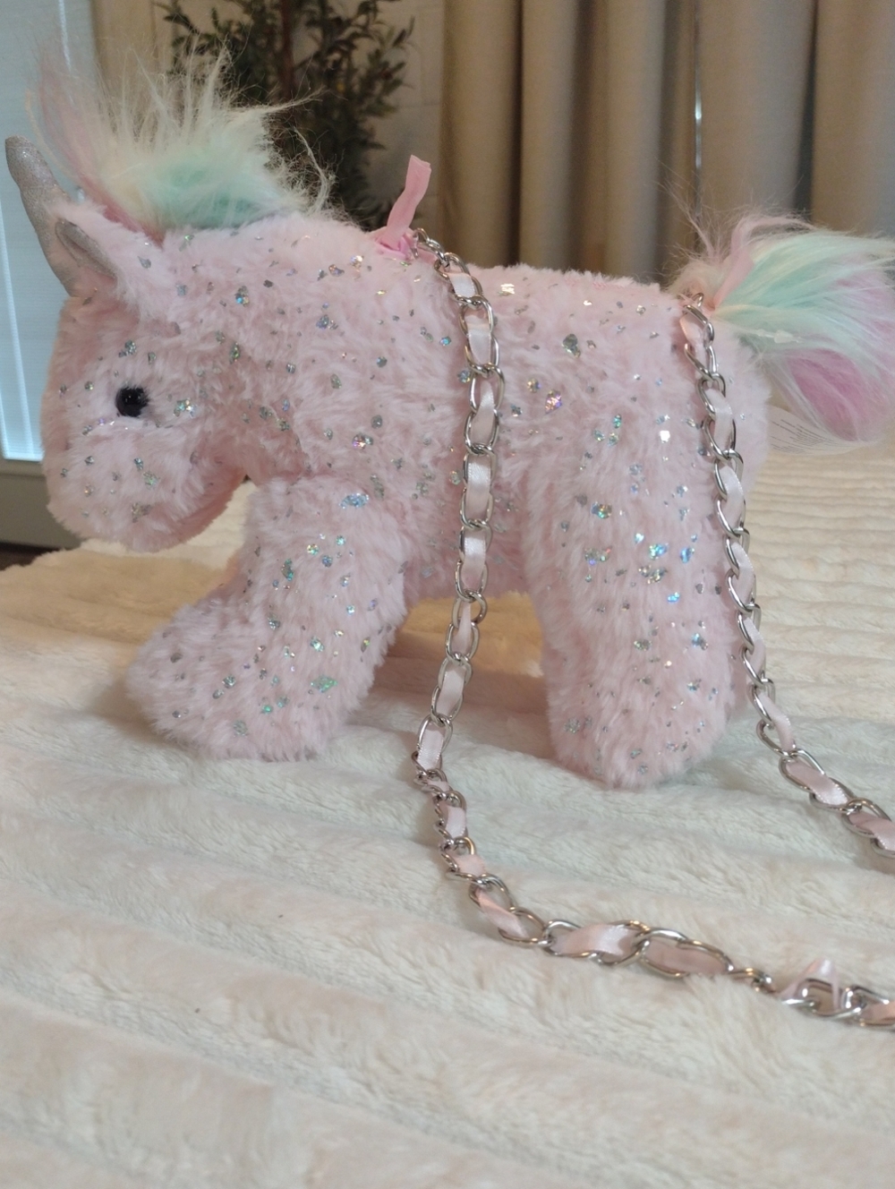 New Olly & Me Pink Unicorn Plush Crossbody Purse Zip Chain Sparkles Rainbow
